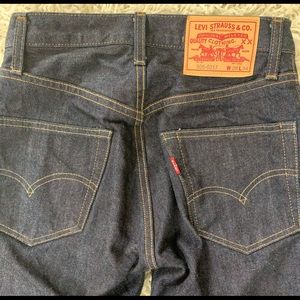 Levi’s Vintage Clothing LVC 1967 505 Selvedge Rigid Dark Wash Jeans 28x34.